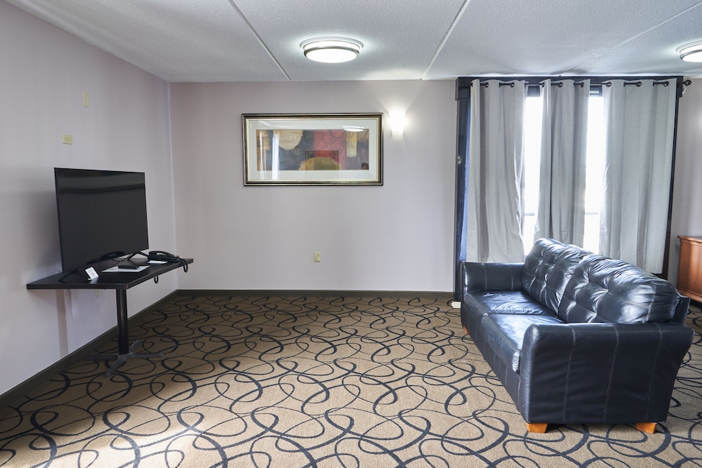 Seaport Inn And Marina 16/29