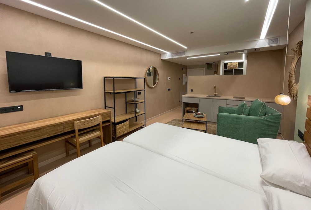 Gran Marina Suites 10/67