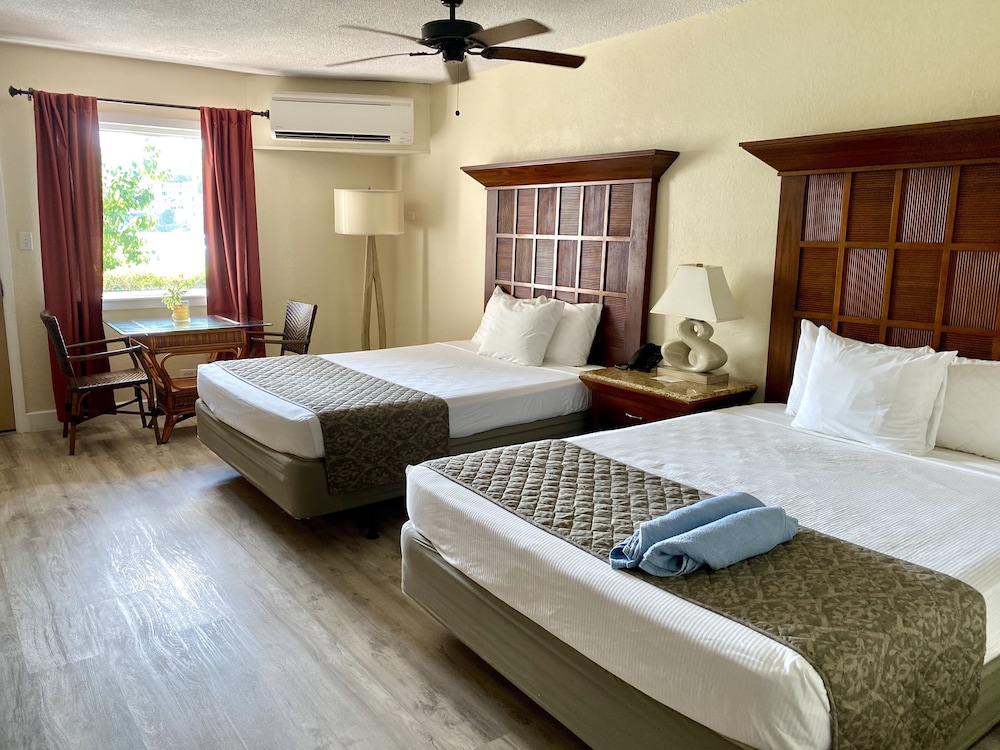 BOLONGO BAY BEACH RESORT 4/35