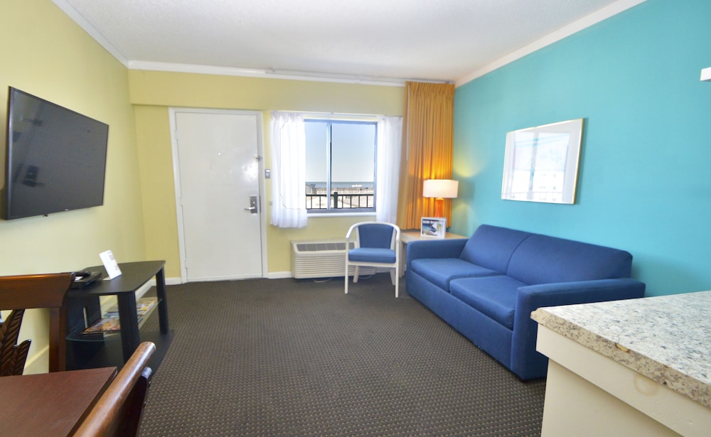 Cayman Suites Hotel 42/80
