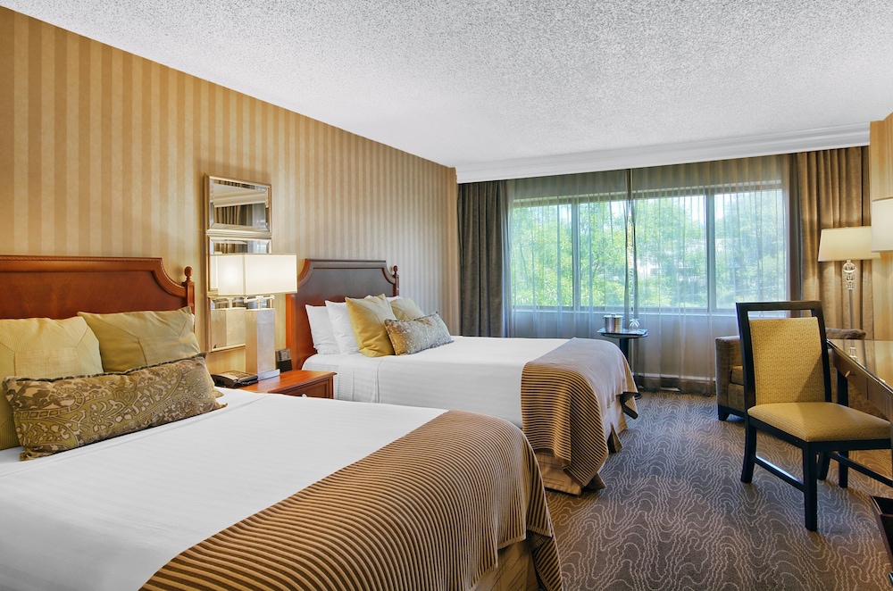 Omni Charlottesville Hotel 8/42