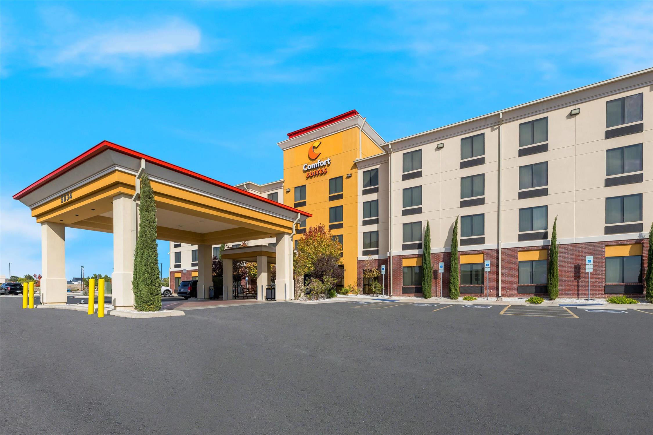Comfort Suites El Paso West 48/49