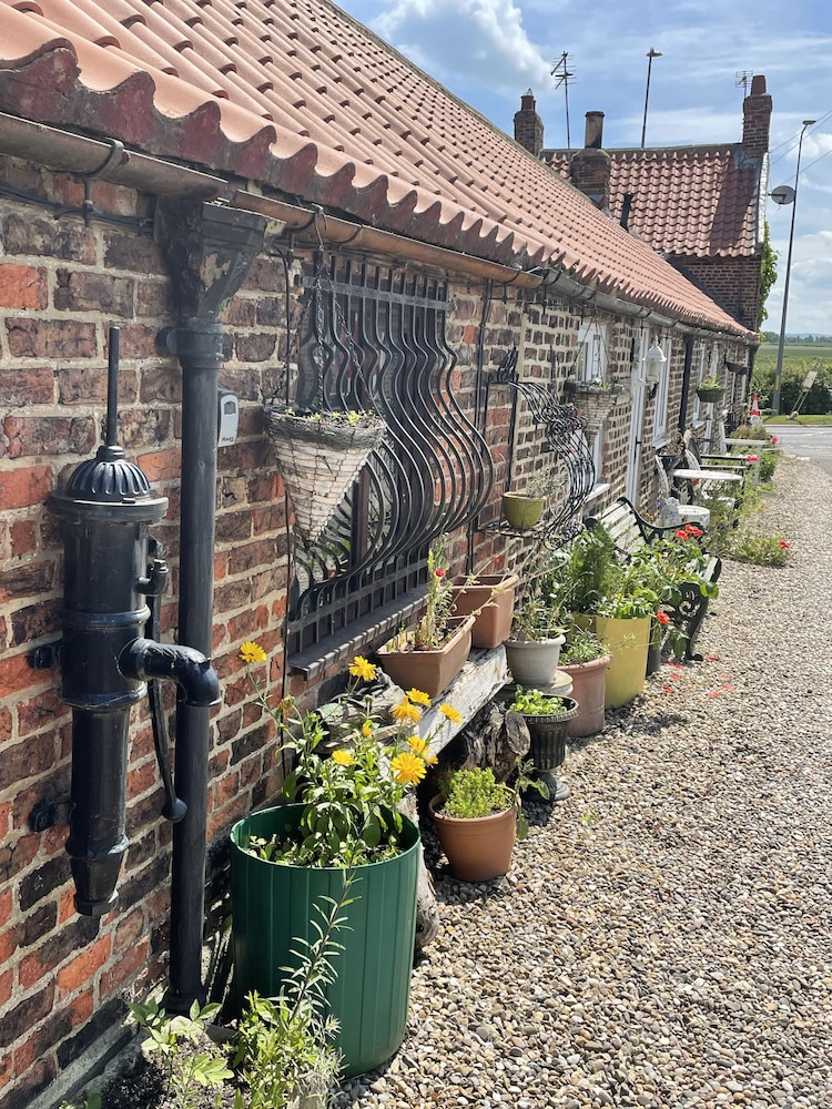 OYO Yarm Cottages 59/64