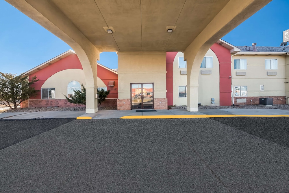 Red Lion Inn & Suites Gretna 28/30
