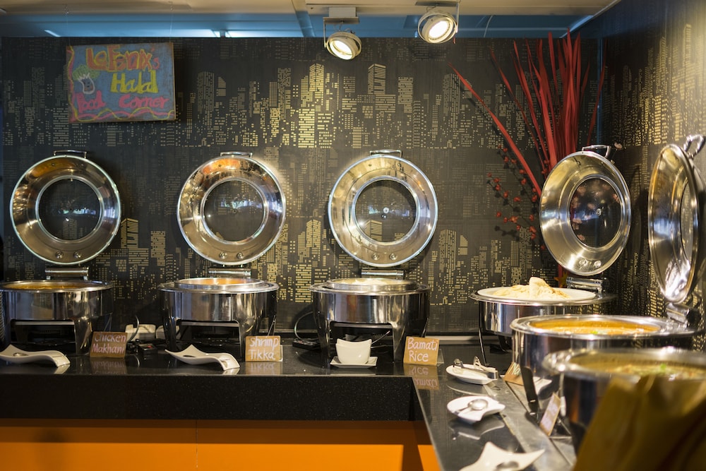 Le Fenix Sukhumvit 21/43