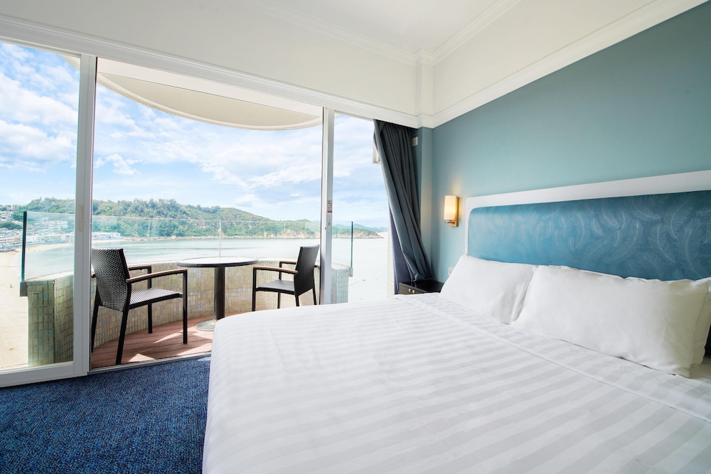 Warwick Hotel Cheung Chau 16/48