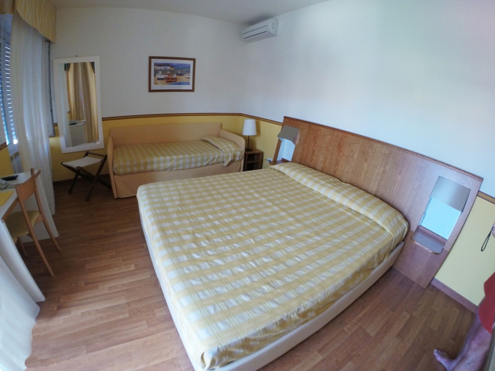 Hotel Romeo 22/47