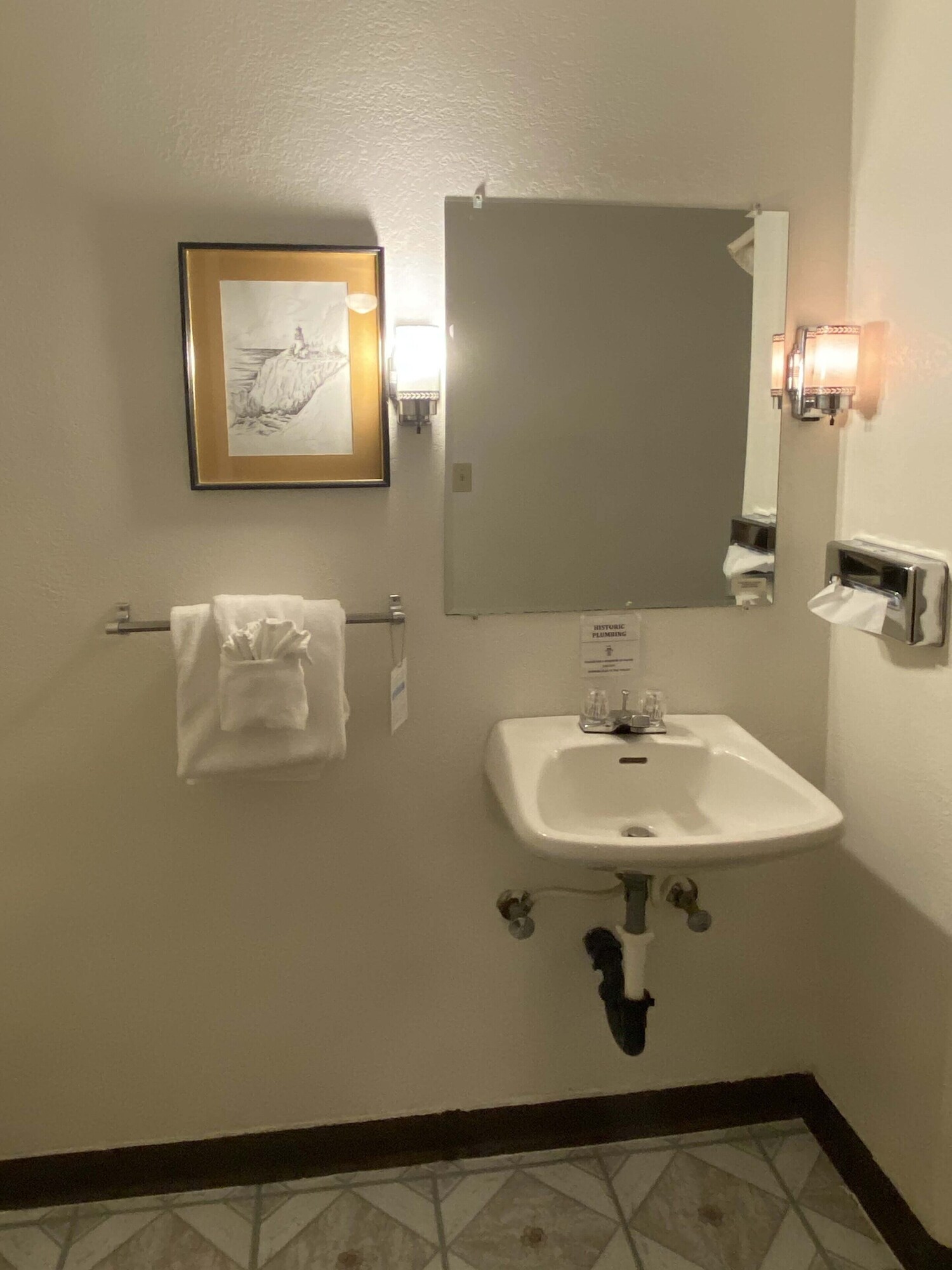 غرفة قياسية مفردة بسرير كوين، Lighthouse Inn 7/7