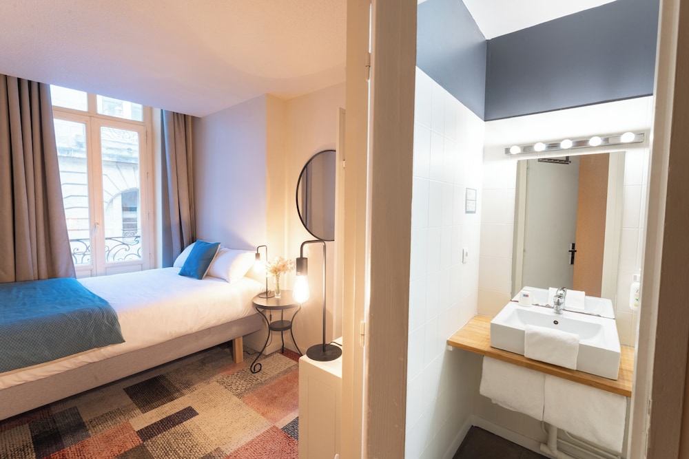 HOTEL DU THEATRE 52/52