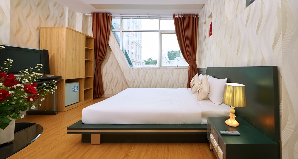 Saigon Charm Hotel 30/49