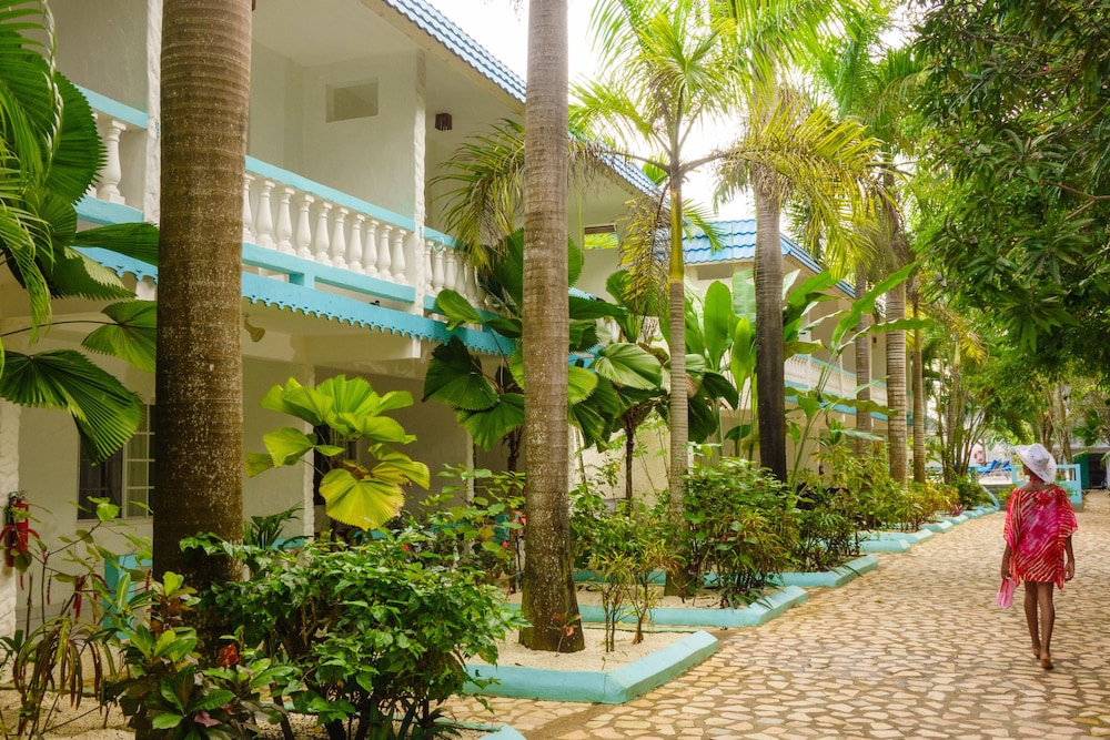 Legends Beach Hotel 37/41