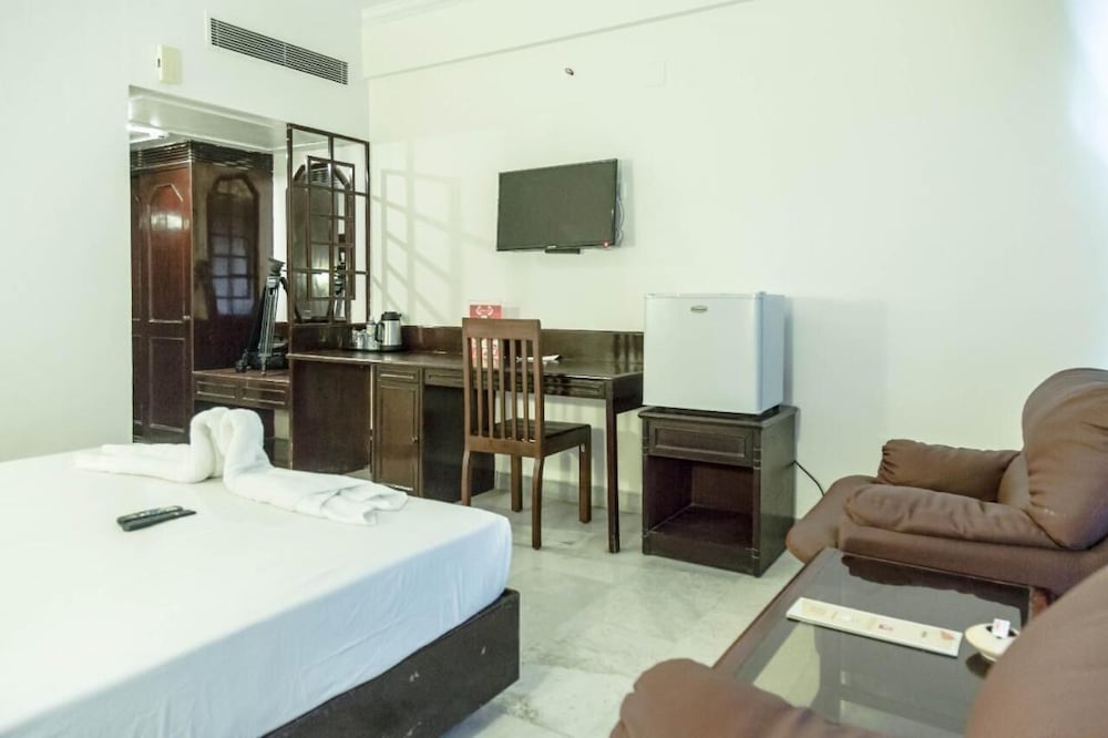 Royal Regency Lifotel by Crossway 23/42