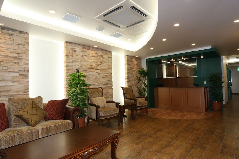 Yokohama Town Hotel 15/20