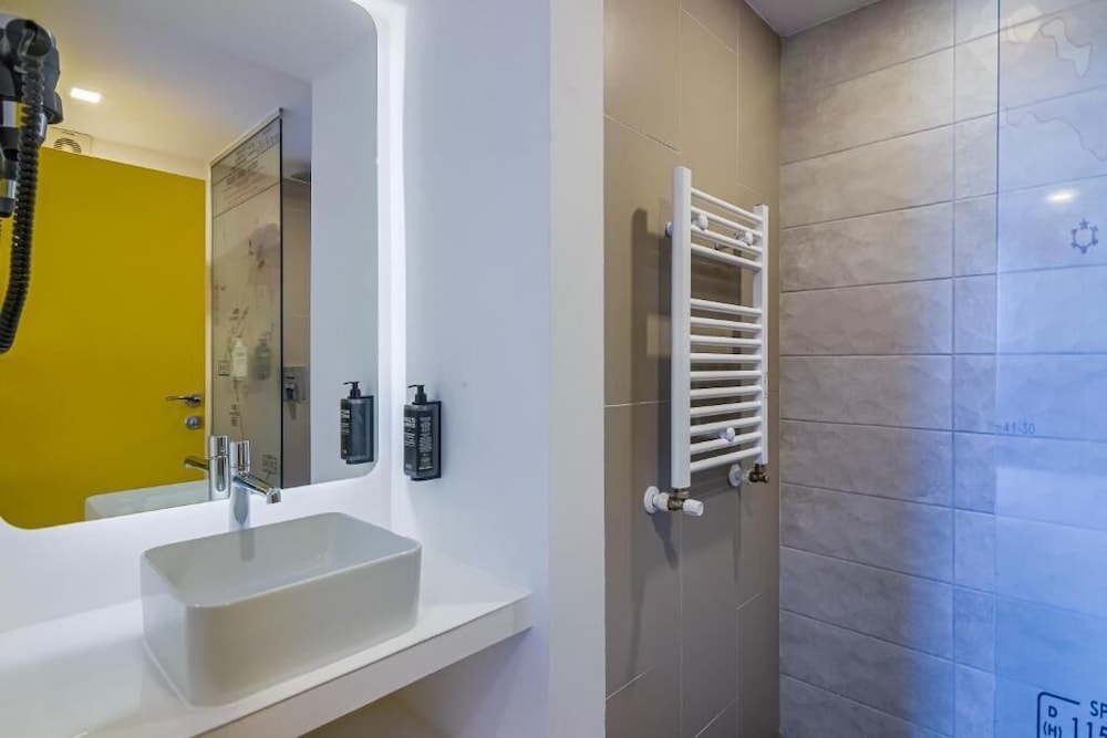 ibis Styles Bucharest Airport 53/54