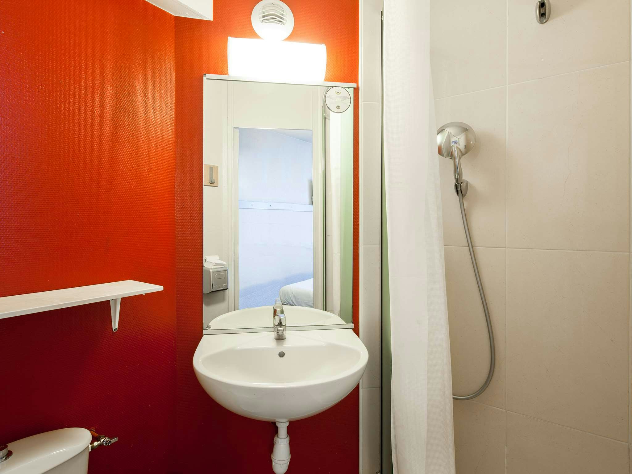 B&B HOTEL Paris Porte de la Villette 17/19