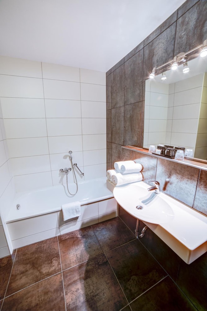 HOTEL MOERS VAN DER VALK 15/65