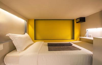 Female Dorm, Female Only