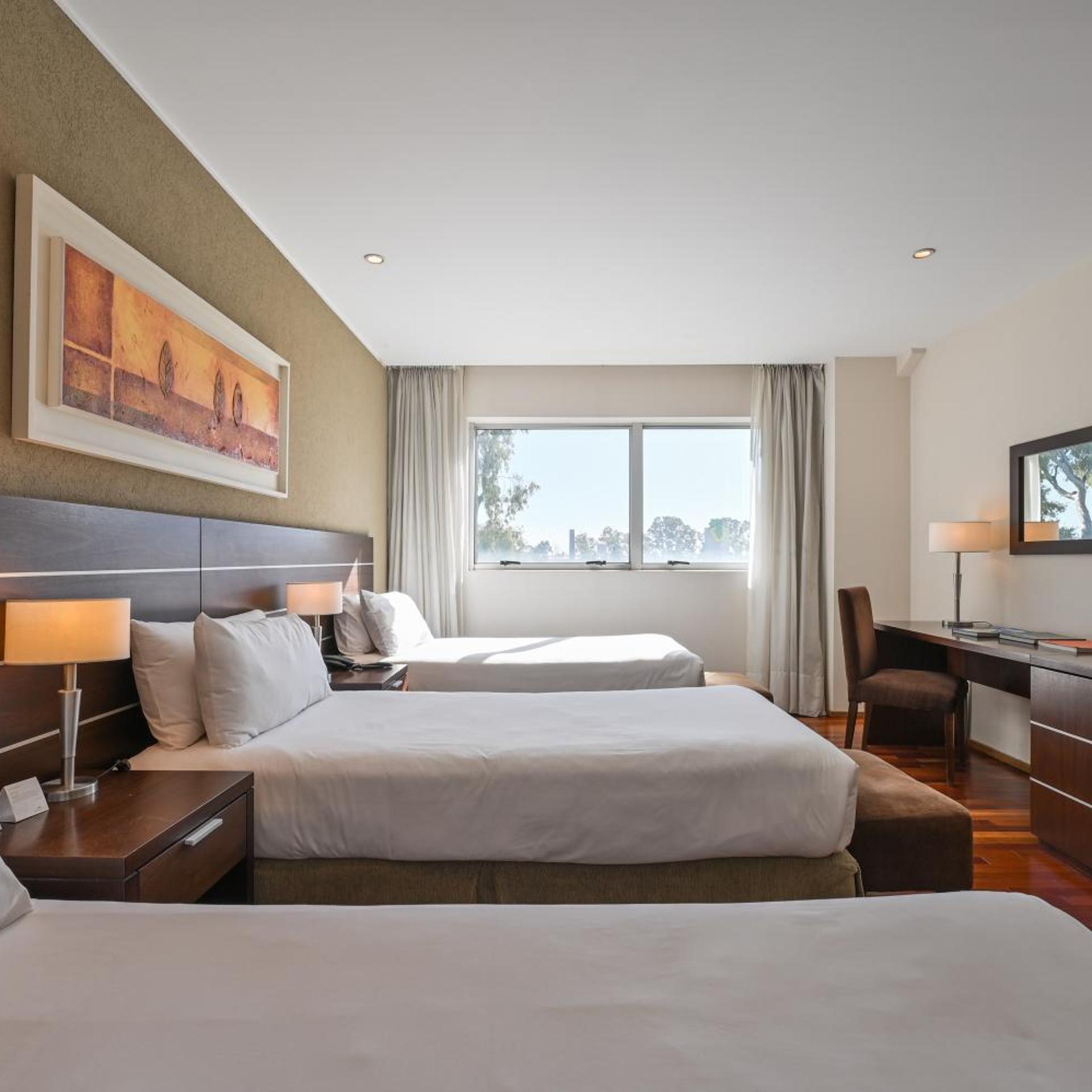 Orfeo Suites Hotel 3/50