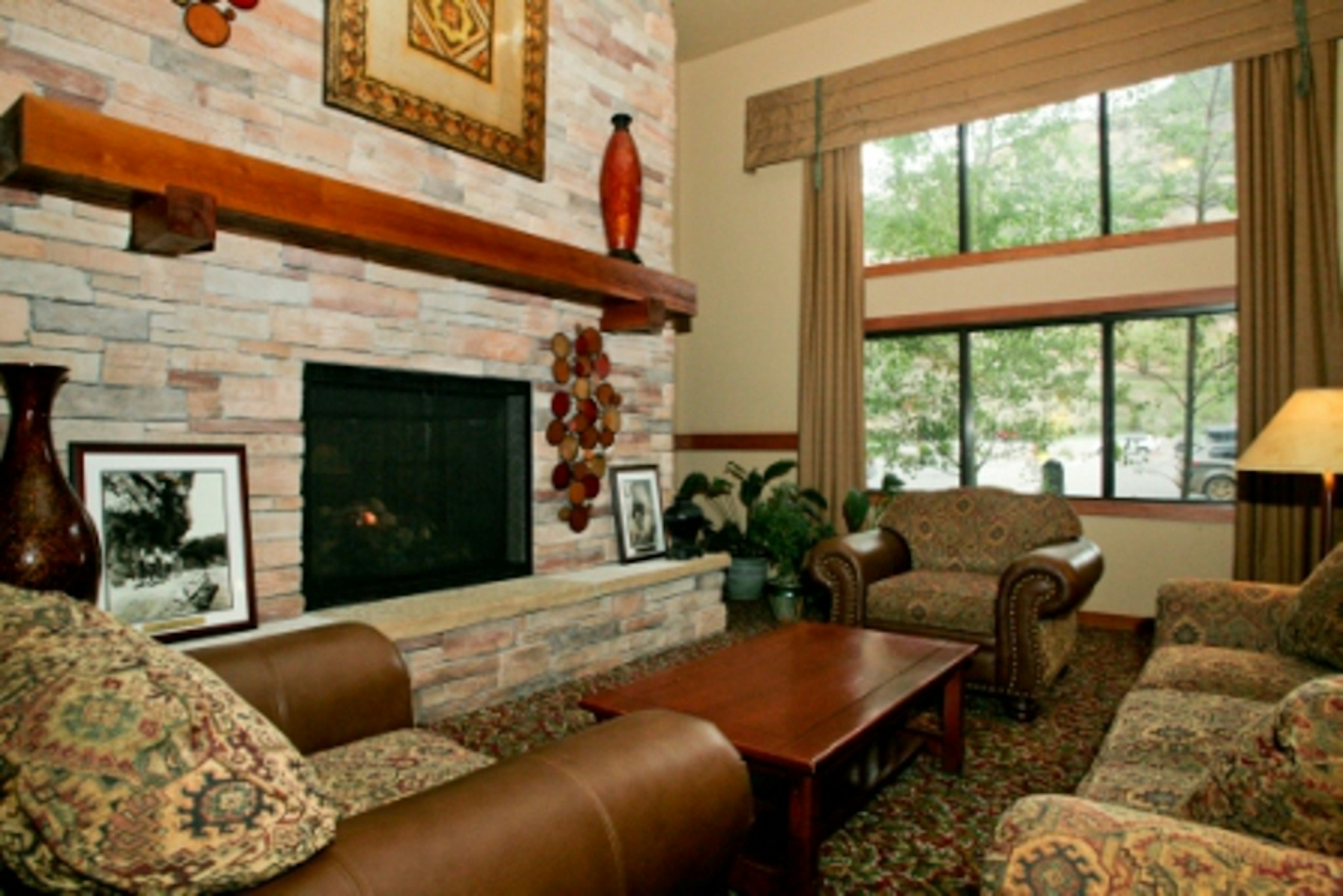 Hotel Glenwood Springs 12/16