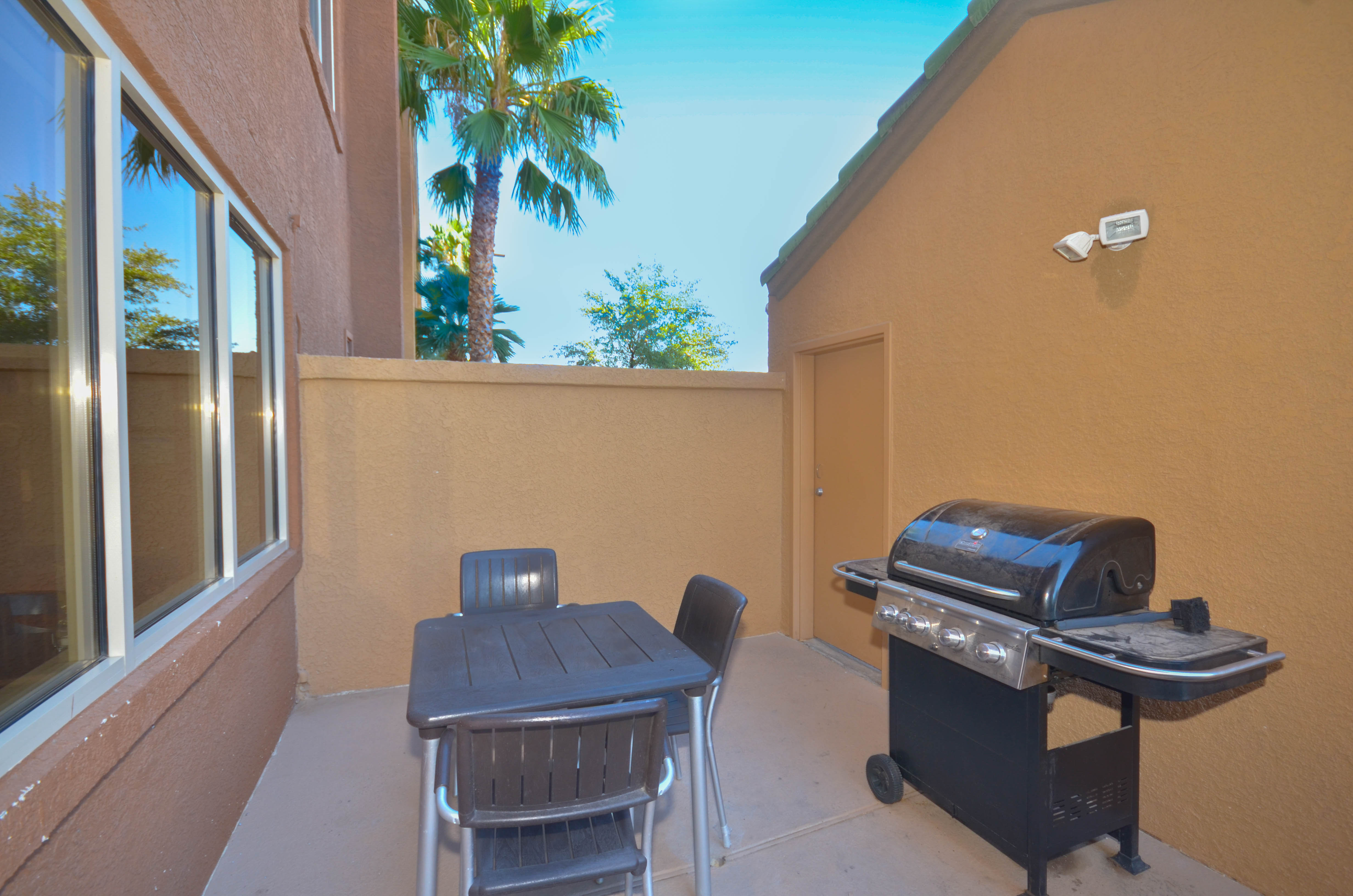 Holiday Inn Express Las Vegas-Nellis, an IHG Hotel 26/47