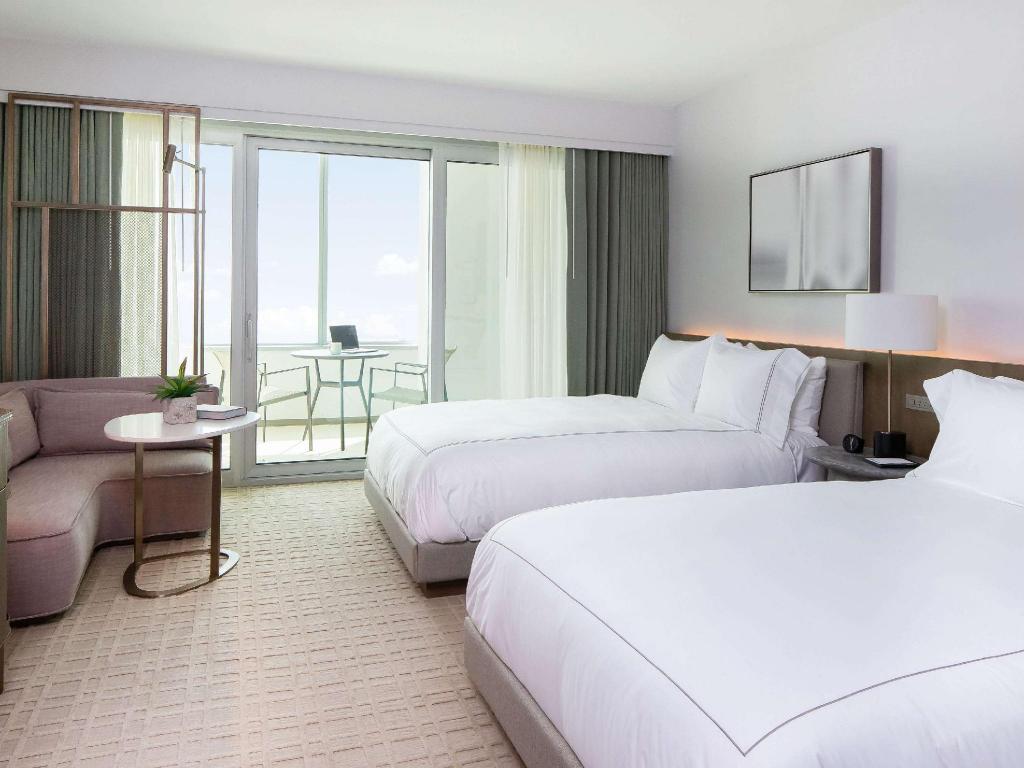 Fairmont, 2 Double Beds