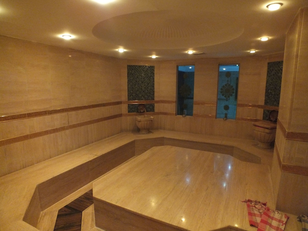 Grand Asiyan Hotel 24/46