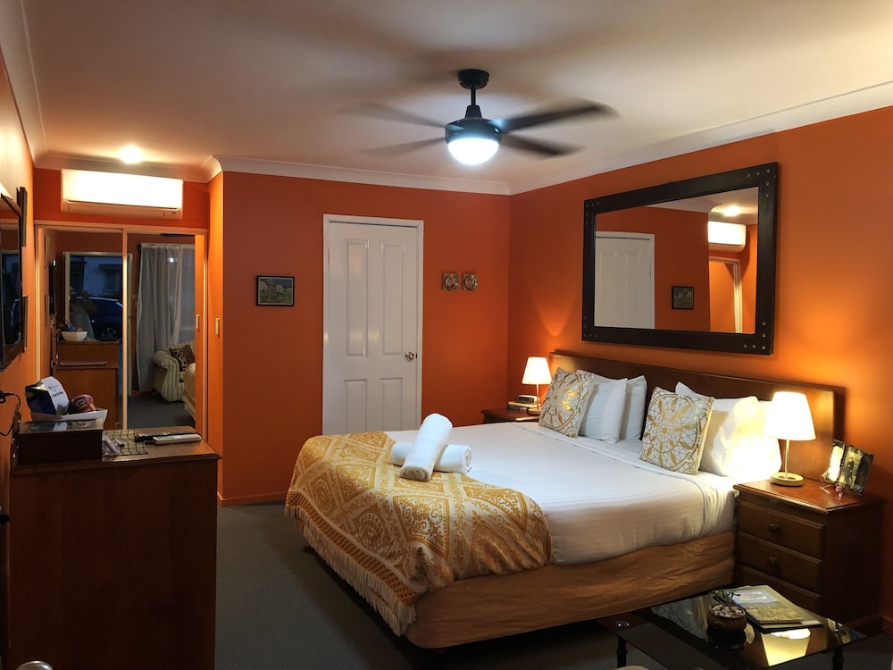 Deluxe, King Bed
