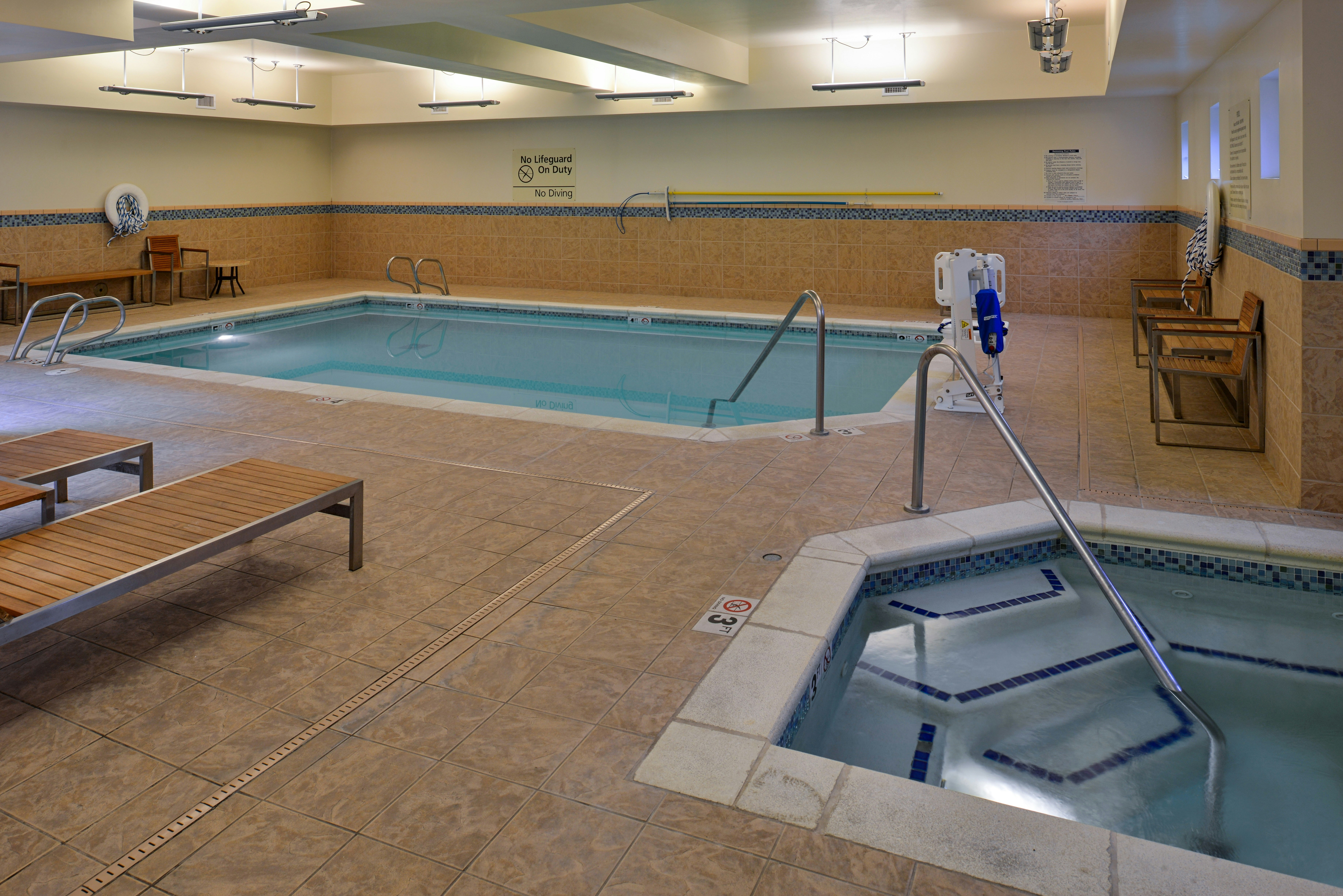 Hampton Inn & Suites Tacoma 24/46