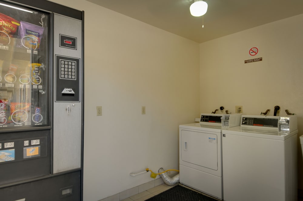 VAGABOND INN HACIENDA HEIGHTS 36/40