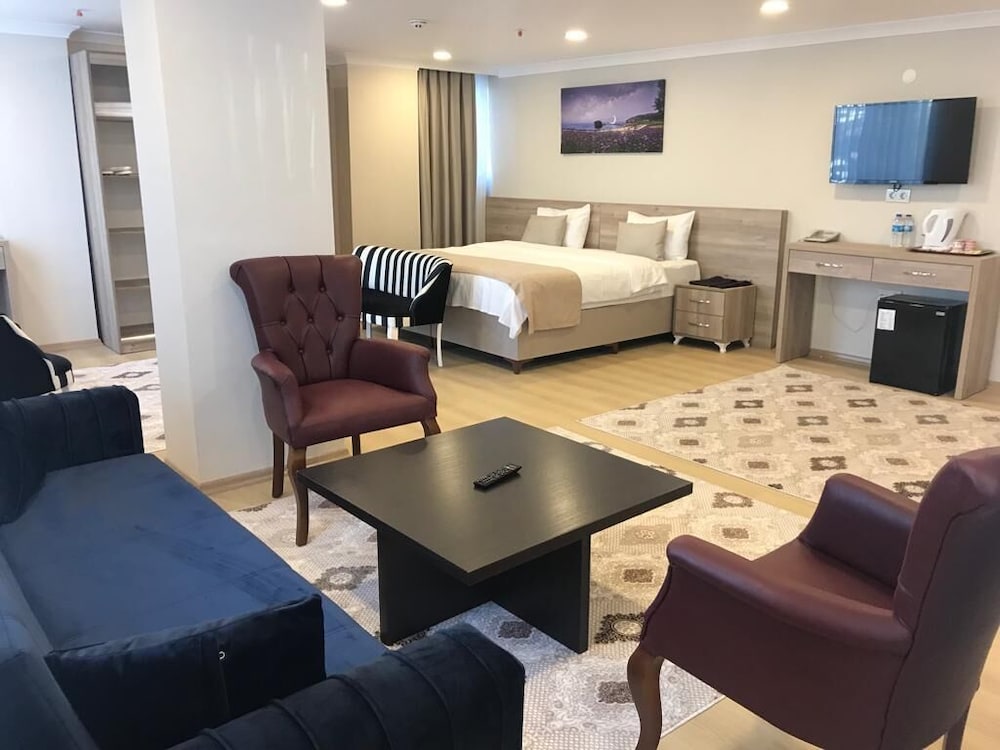 Simal Hotel 33/50