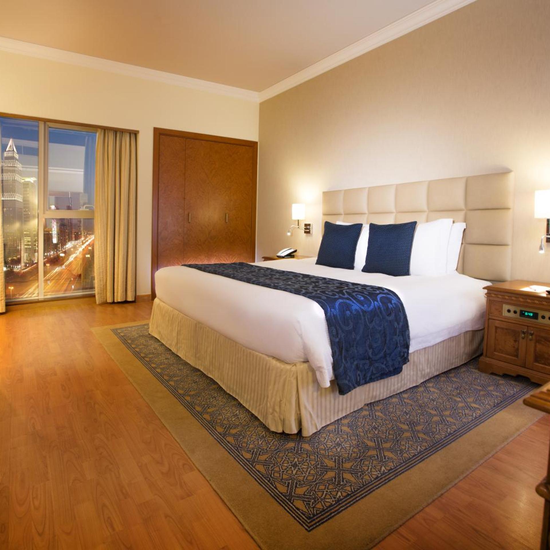 3 Bedrooms, Suite