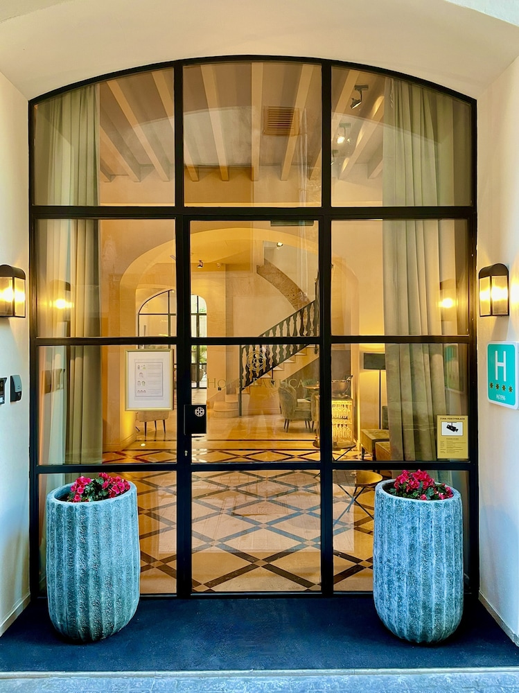 Hotel Basílica 5/73