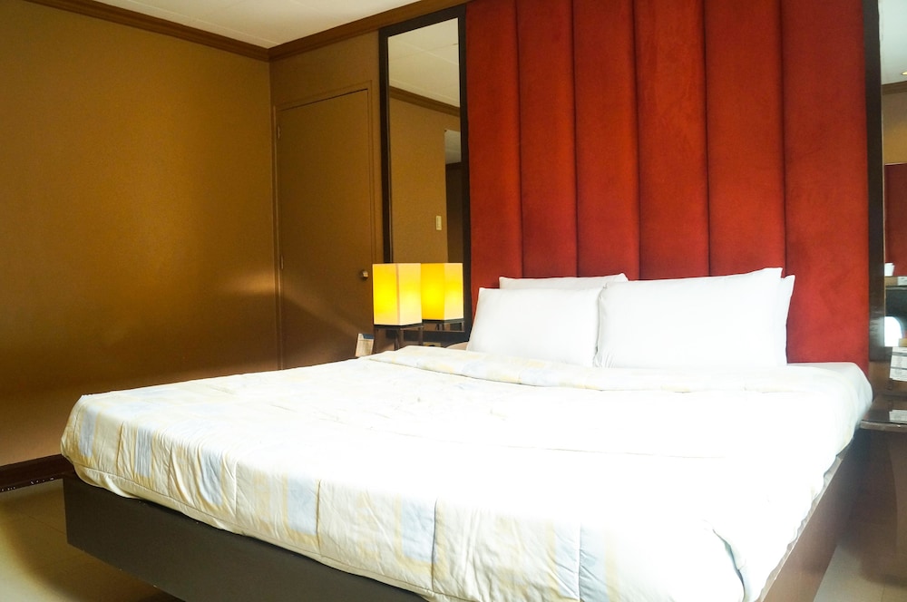 Hotel La Corona De Lipa 8/35