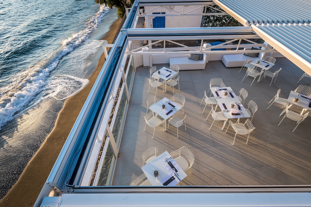 Kantouni Beach Hotel 4/49