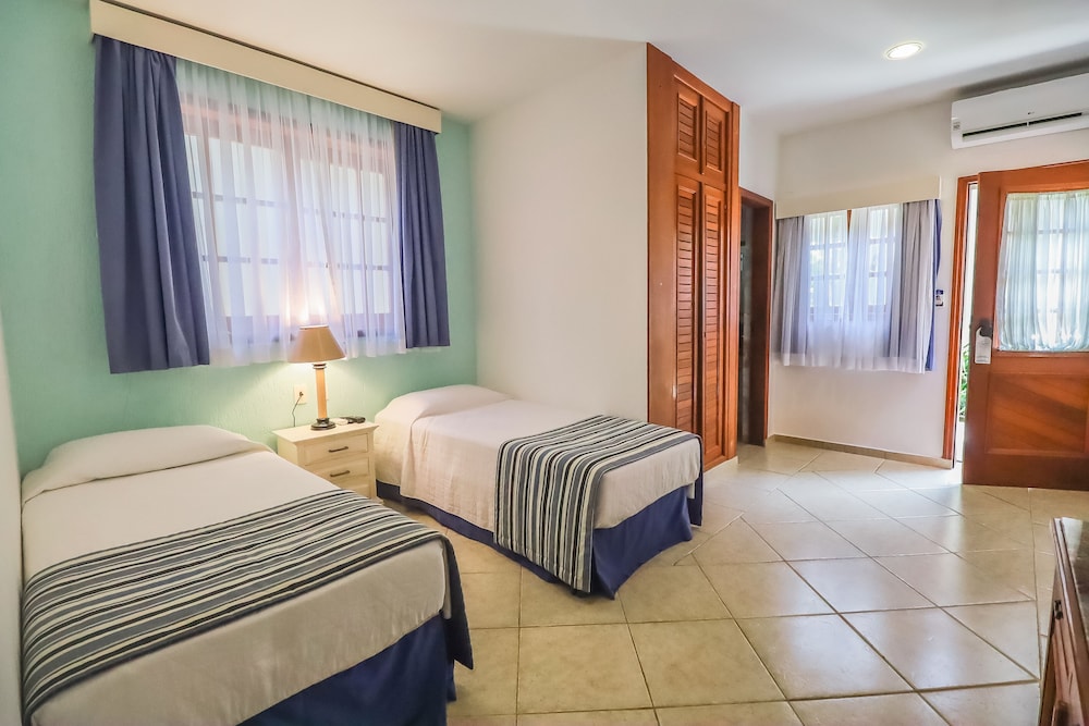 Hotel Mercedes 33/74