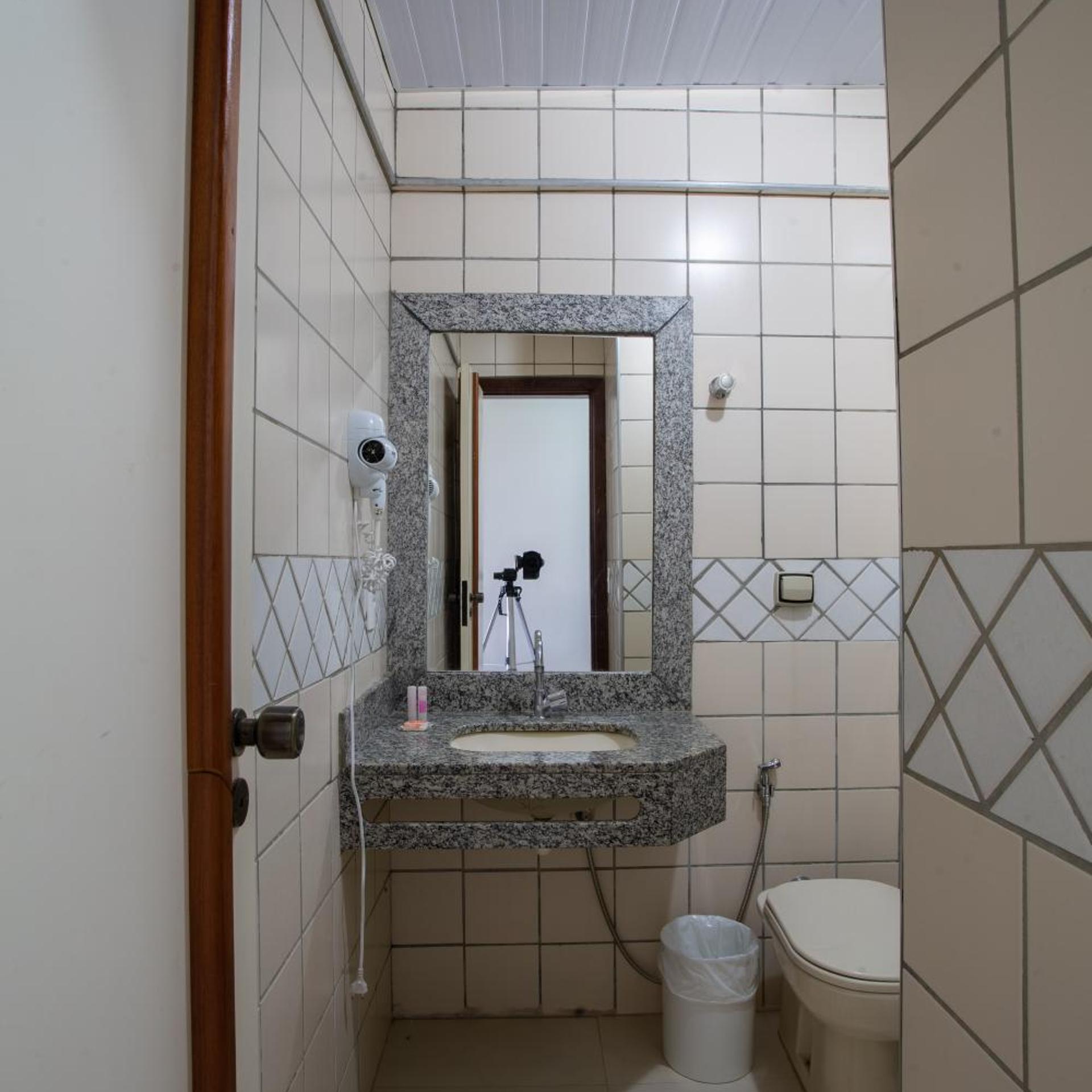Hotel Apollo Inn Express Eireli 31/32