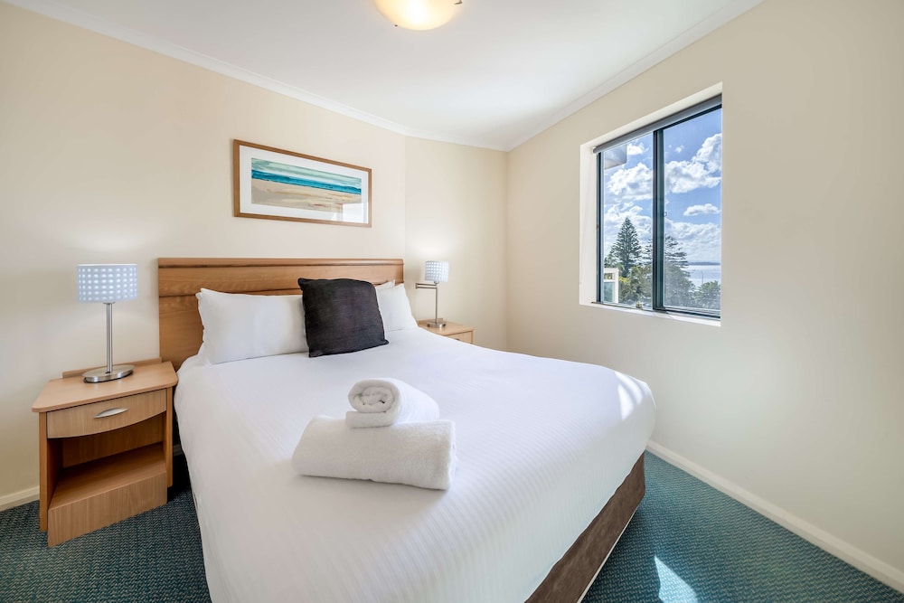 Oaks the Entrance Waterfront Suites 18/71