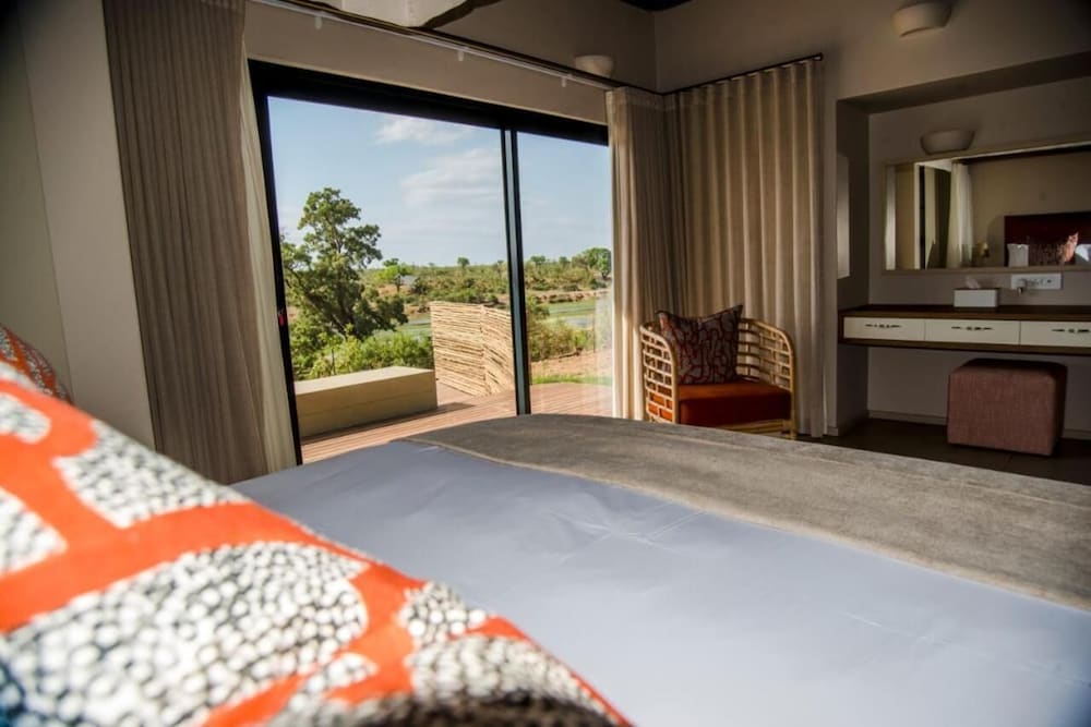 Jacana River Lodge 11/50