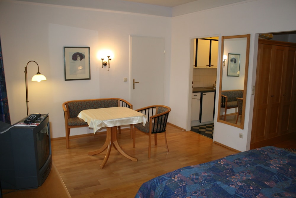 Romantik Hotel Im Weissen Roessl 53/71