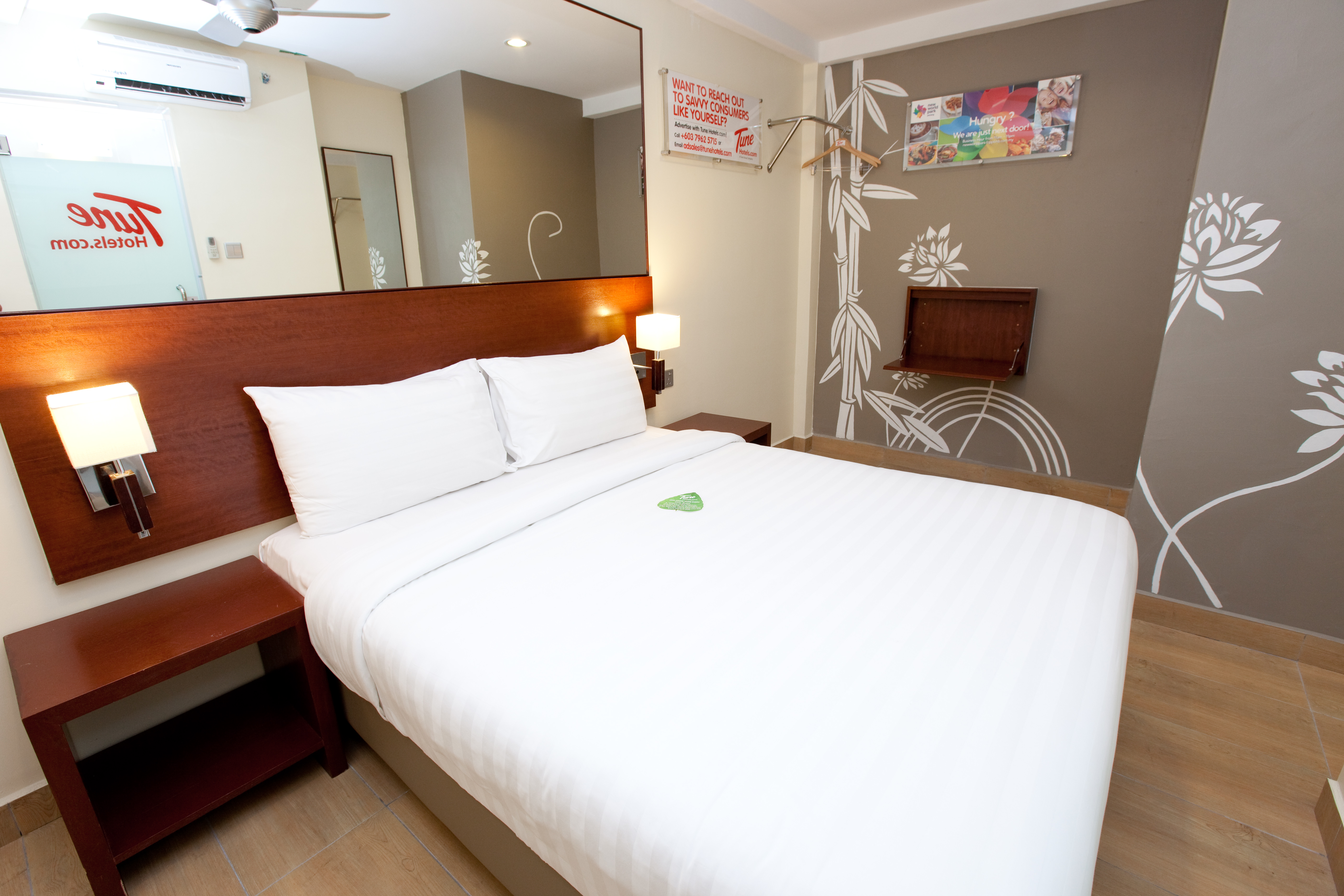 Room, Double Bed, No Window