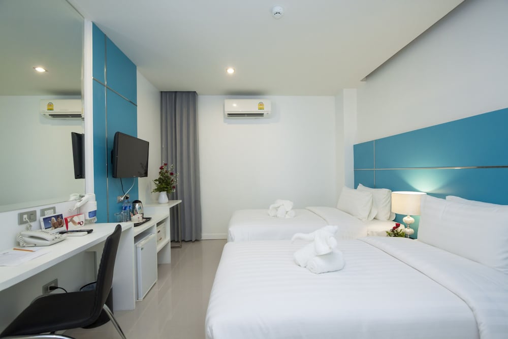 Patong Holiday 18/72