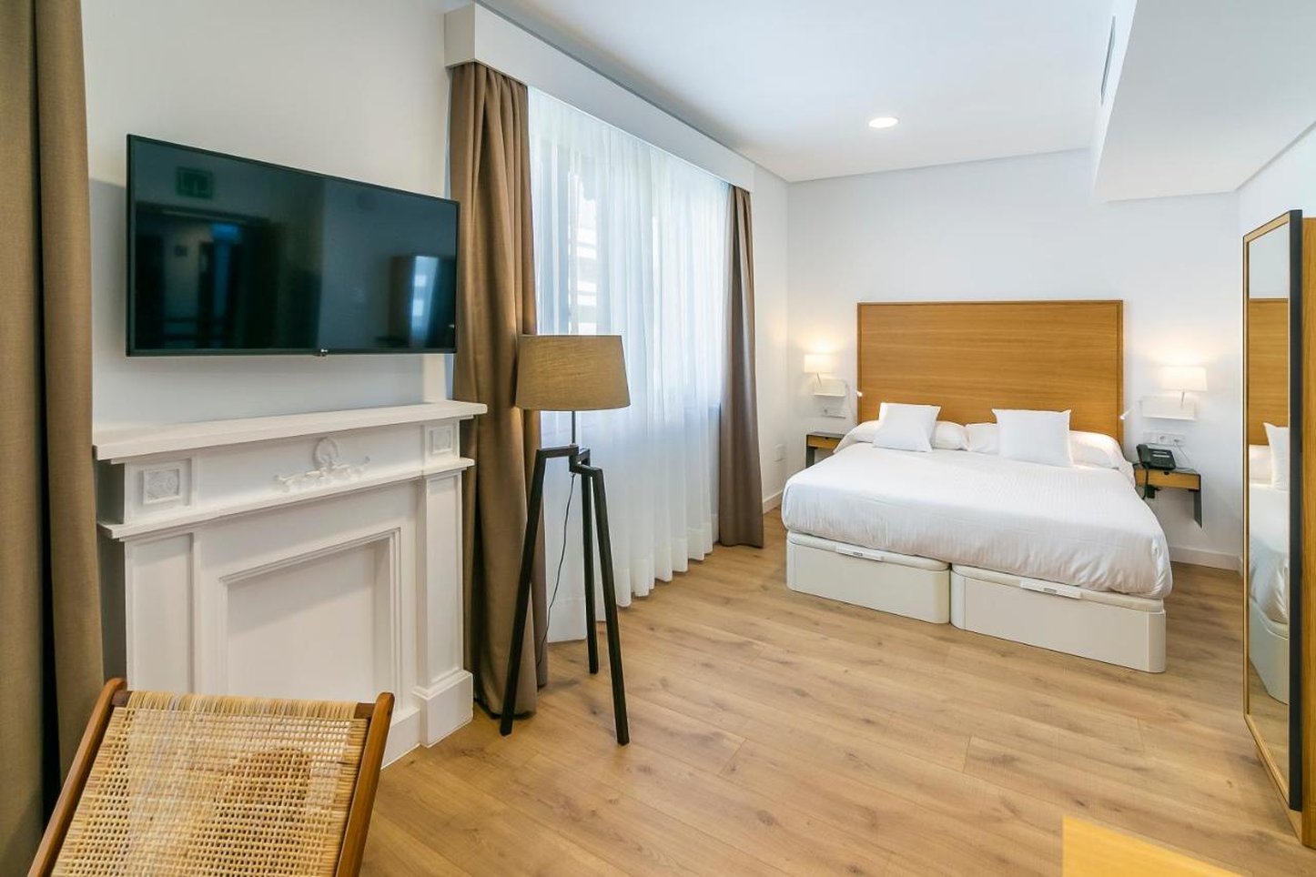AQUITANIA HOME SUITES 10/36
