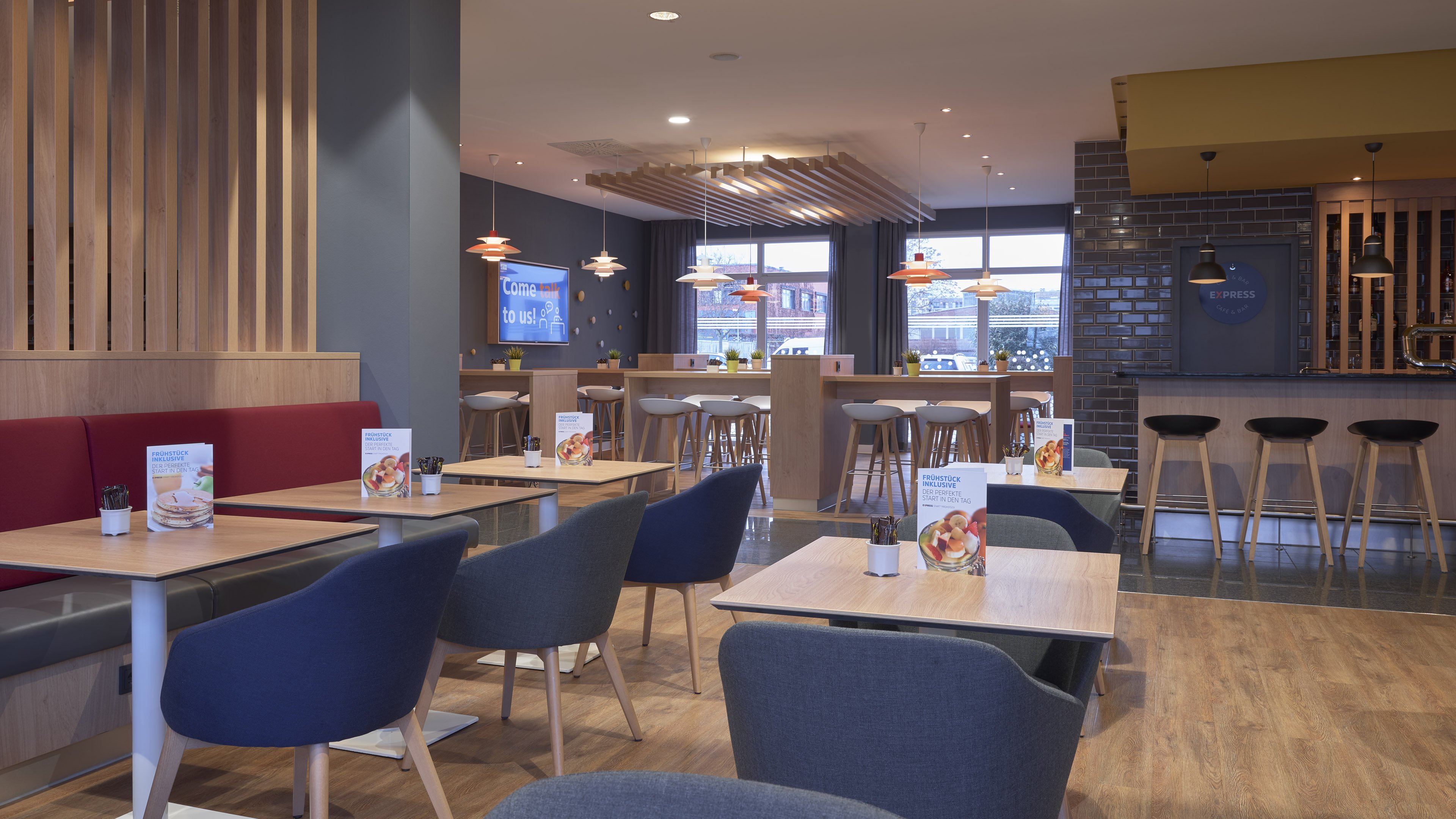 HOLIDAY INN EXPRESS FRANKFURT MESSE 27/40