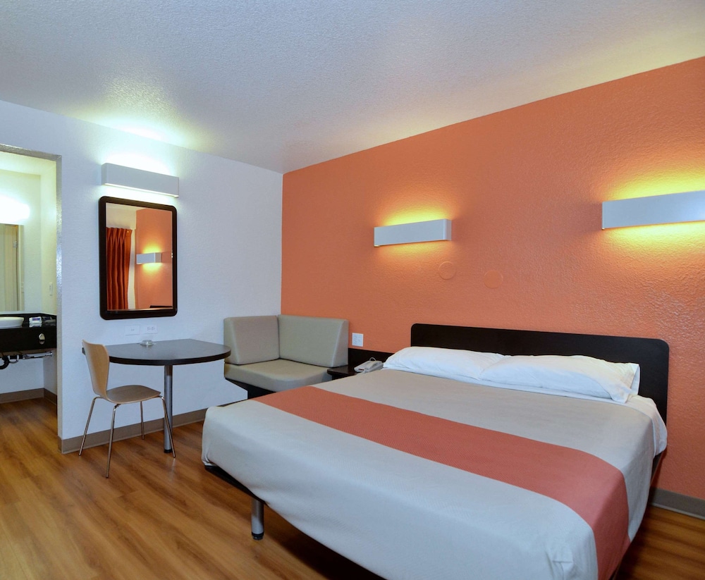 Motel6 Laredo Tx South 24/49