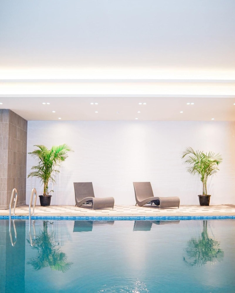 Orchardz Jayakarta Hotel 37/73