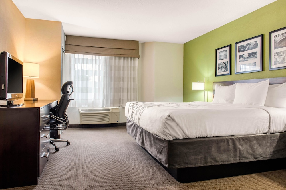 Sleep Inn & Suites Columbus South 26/52