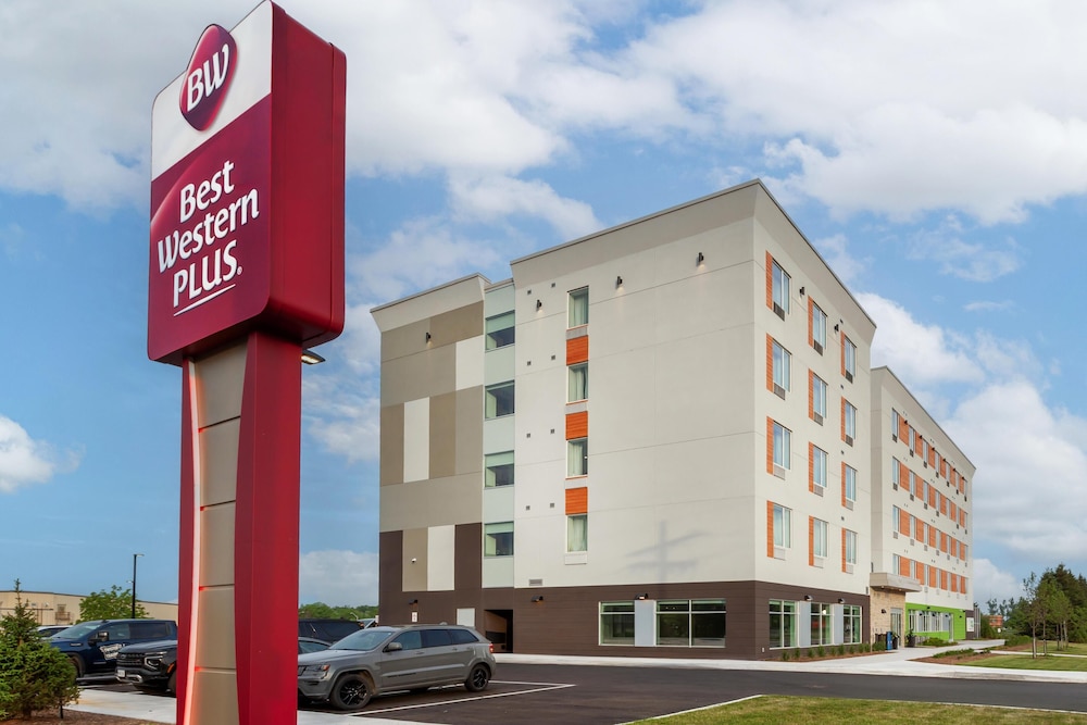 Best Western Plus Kawartha Lakes Hotel & Suites 3/52