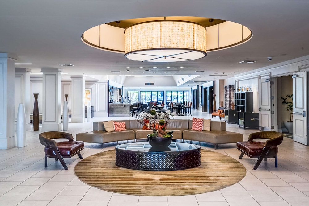 Hilton Irvine/Orange County Airport 55/82