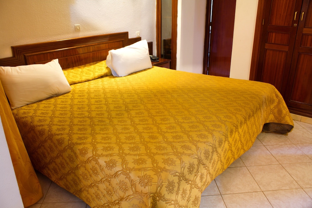 Hotel Halima 7/19