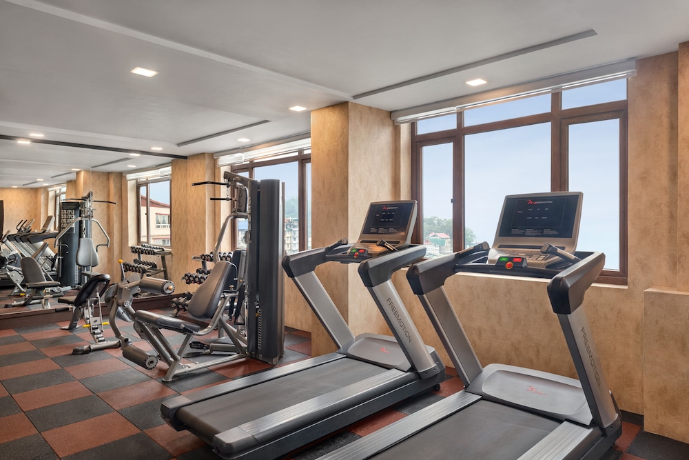 Ramada by Wyndham Gangtok Hotel & Casino Golden 24/50